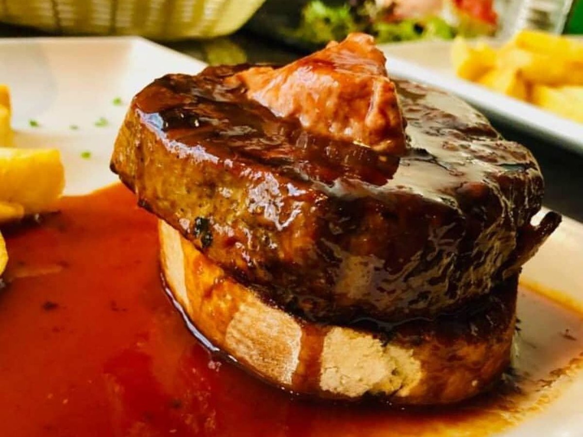 Filetto — fillet steak with sauce